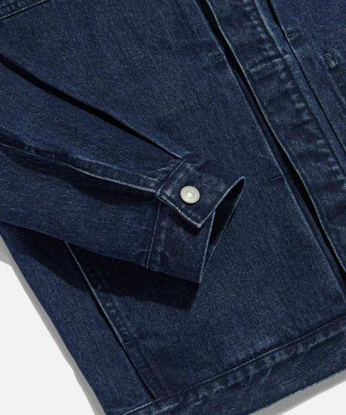 ESPIONAGE(エスピオナジ)の「Minimal Denim Trucker Jacket Mid Indigo(デニムジャケット・メンズ・その他・MEDIUM/LARGE/X-LARGE)」の11枚目の写真