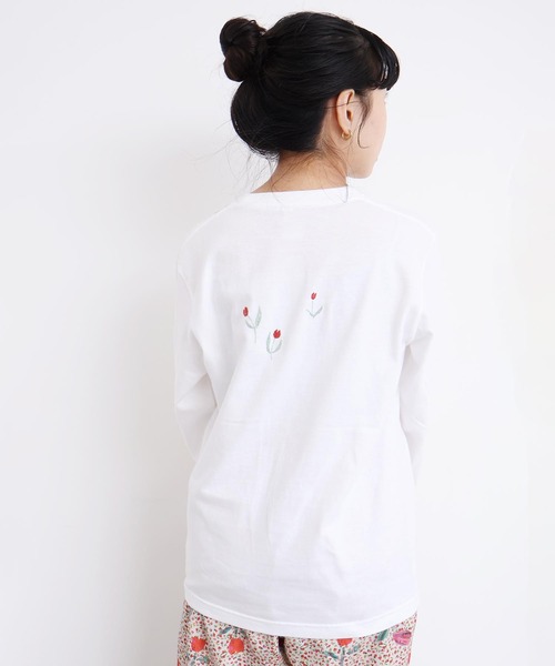 l'atelier du savon(アトリエドサボン)の「植物おせわ係 アップリケ刺繍ロンT(Tシャツ/カットソー・レディース・ホワイト/グレー・FREE)」の5枚目の写真