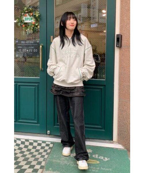 WMC(ダブリューエムシー)の「フラワースティッチスウェットフード_OATMEAL(パーカー・レディース・オートミール・LARGE/X-LARGE)」の13枚目の写真