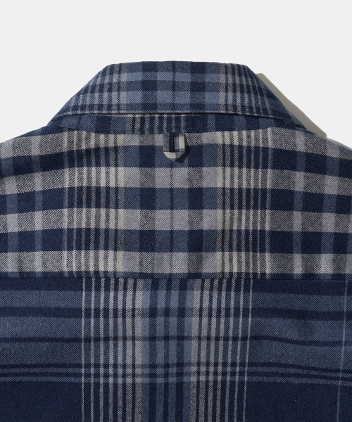 Diamond Layla（ダイアモンドレイラ）の「Nocturne Plaid Navy Check Shirt S180（シャツ/ブラウス・メンズ・ネイビー・SMALL/MEDIUM/LARGE/X-LARGE/XX-LARGE）」の7枚目の写真