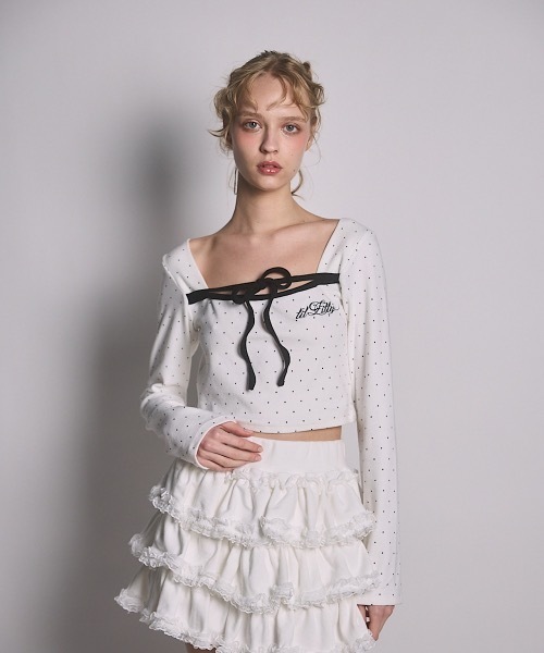 lilLilly（リルリリー）の「スクエアネックバイカラーリボントップス（Tシャツ/カットソー・レディース・ホワイト/ホワイト系その他/ブラック/ブラック系その他・FREE）」の12枚目の写真