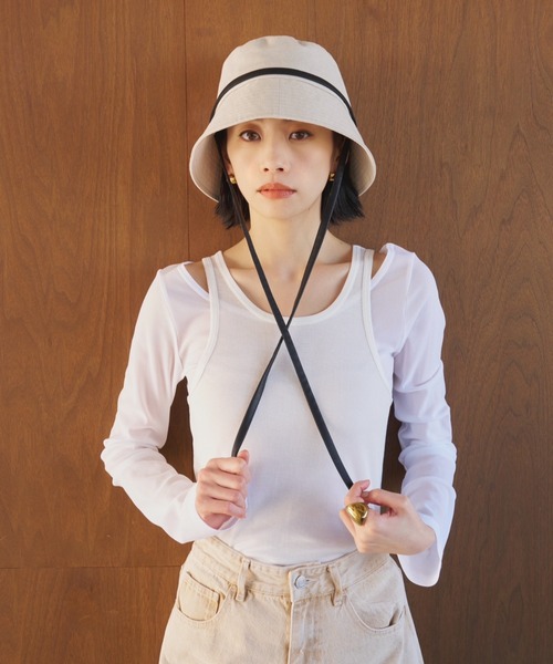 AIC.(エーアイシー)の「【UVカット】ロングストラップバケットハット/UPF50+/接触冷感/サイズ調節可能/紐取り外し可能(ハット・レディース・ブラック/アイボリー・FREE)」の13枚目の写真