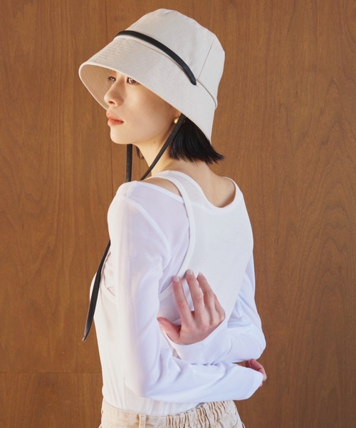 AIC.(エーアイシー)の「【UVカット】ロングストラップバケットハット/UPF50+/接触冷感/サイズ調節可能/紐取り外し可能(ハット・レディース・ブラック/アイボリー・FREE)」の12枚目の写真