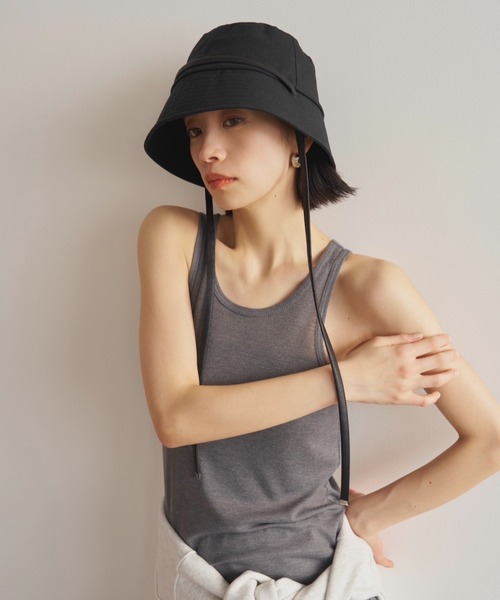 AIC.(エーアイシー)の「【UVカット】ロングストラップバケットハット/UPF50+/接触冷感/サイズ調節可能/紐取り外し可能(ハット・レディース・ブラック/アイボリー・FREE)」の22枚目の写真