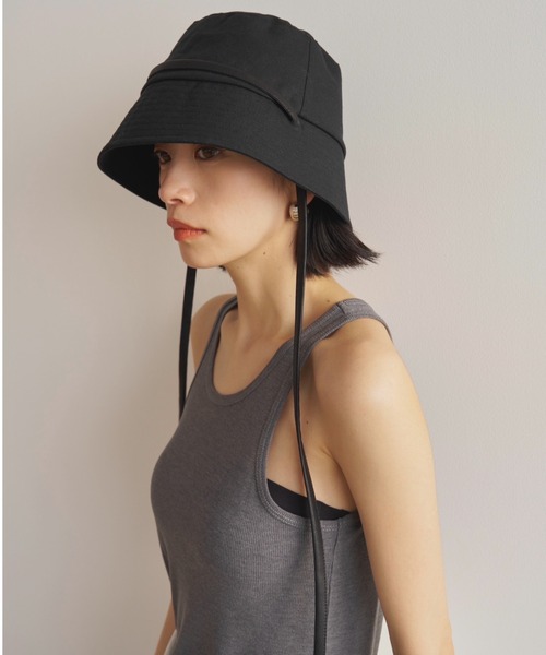 AIC.(エーアイシー)の「【UVカット】ロングストラップバケットハット/UPF50+/接触冷感/サイズ調節可能/紐取り外し可能(ハット・レディース・ブラック/アイボリー・FREE)」の21枚目の写真