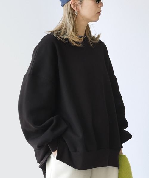 reca（レカ）の「裏ボアオーバーサイズプルオーバー（スウェット・レディース・ライトベージュ/ブラック/オートミール・FREE）」の5枚目の写真