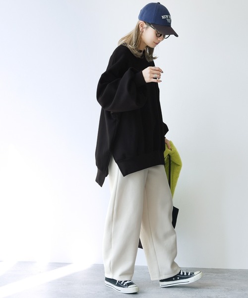 reca（レカ）の「裏ボアオーバーサイズプルオーバー（スウェット・レディース・ライトベージュ/ブラック/オートミール・FREE）」の7枚目の写真