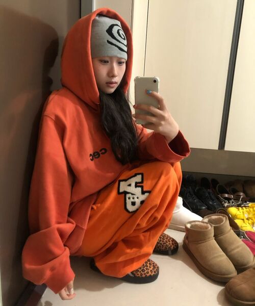 chancechance(チャンスチャンス)の「CEC ZIP-UP フードパーカー(オレンジ/裏起毛)(パーカー・メンズ・その他・OS)」の6枚目の写真
