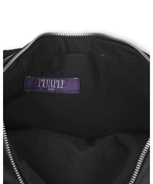BESLOW（ビースロー）の「STUDED LEATHER BODY CROSS BAG BLACK（メッセンジャーバッグ・メンズ・その他・ONE SIZE）」の5枚目の写真