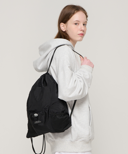 ROIDESROIS(ロワデロワ)の「メッシュポケットストリングジムサックバックパック(ブラック)(バックパック/リュック・レディース・その他・FREE)」の1枚目の写真