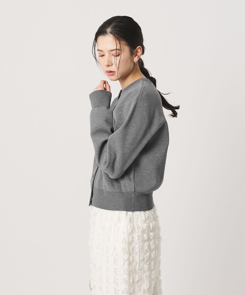 BEAUTY&YOUTH UNITED ARROWS(ビューティーアンドユースユナイテッドアローズ)の「コットンブレンド コンパクトクルーネック カーディガン ウォッシャブル(カーディガン/ボレロ・レディース・ピンク/ダークグレー/オフホワイト・FREE)」の10枚目の写真