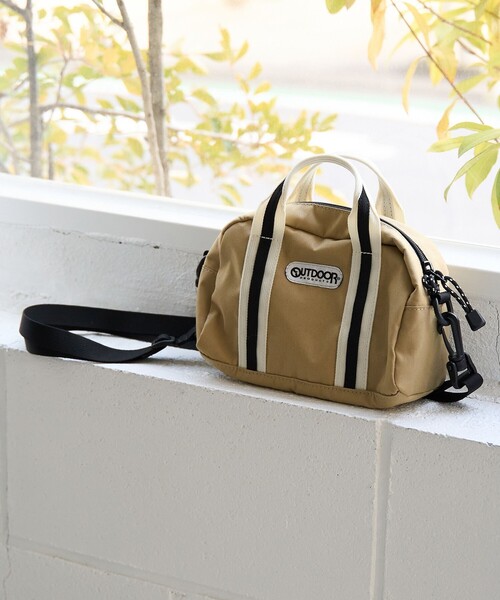 coen（コーエン）の「【OUTDOOR（アウトドア）別注】 マルチウェイミニボストンバッグ（ショルダーバッグ・レディース・ブラック/ベージュ・FREE）」の2枚目の写真