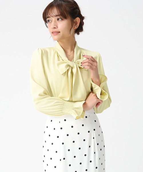 MISCH MASCH(ミッシュマッシュ)の「2026春夏新作 ボウタイシャーリングブラウス(シャツ/ブラウス・レディース・ブルー/ホワイト/ホワイト×ブラック/イエロー・フリ-)」の5枚目の写真