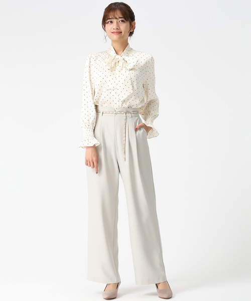 MISCH MASCH(ミッシュマッシュ)の「2026春夏新作 ボウタイシャーリングブラウス(シャツ/ブラウス・レディース・ブルー/ホワイト/ホワイト×ブラック/イエロー・フリ-)」の7枚目の写真