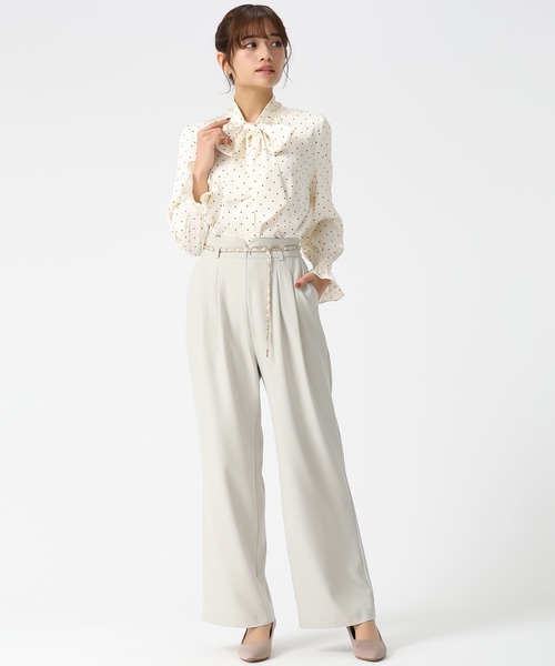 MISCH MASCH(ミッシュマッシュ)の「2026春夏新作 ボウタイシャーリングブラウス(シャツ/ブラウス・レディース・ブルー/ホワイト/ホワイト×ブラック/イエロー・フリ-)」の9枚目の写真