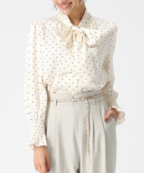 MISCH MASCH(ミッシュマッシュ)の「2026春夏新作 ボウタイシャーリングブラウス(シャツ/ブラウス・レディース・ブルー/ホワイト/ホワイト×ブラック/イエロー・フリ-)」の10枚目の写真