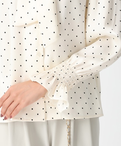 MISCH MASCH(ミッシュマッシュ)の「2026春夏新作 ボウタイシャーリングブラウス(シャツ/ブラウス・レディース・ブルー/ホワイト/ホワイト×ブラック/イエロー・フリ-)」の20枚目の写真