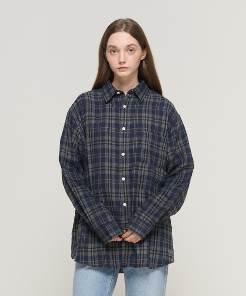 CARGOBROS FOR WOMAN(カーゴブロスフォーウィメン)の「トーンダウンチェックオーバーサイズコットンシャツ(ネイビー)(シャツ/ブラウス・レディース・その他・FREE)」の1枚目の写真