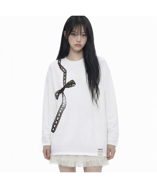 GRAVER（グレーバー）の「[ユニセックス]リボンサイドロングスリーブTシャツ_3カラー（Tシャツ/カットソー・レディース・チャコール/ホワイト/ブラック・MEDIUM/LARGE）」の2枚目の写真