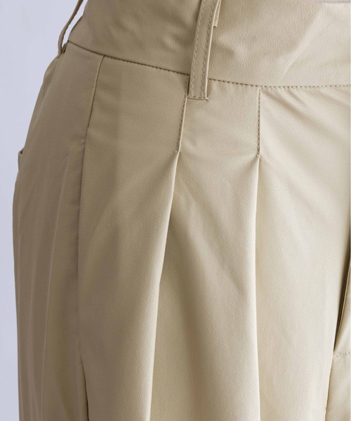 EN NEUME(エンノイム)の「Washable Faux Leather Tuck Wide Pants(その他パンツ・レディース・ブルー/イエロー・FREE)」の18枚目の写真