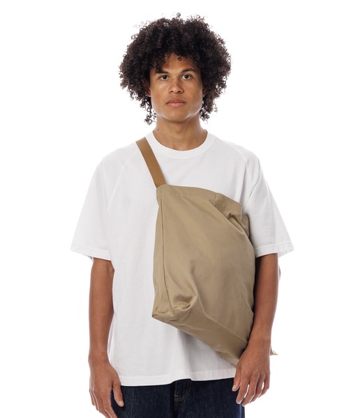 DAILY STANDARD by SANDINISTA(デイリースタンダードバイサンディニスタ)の「Chino Student Shoulder Bag / チノショルダーバッグ(ショルダーバッグ・メンズ・チャコール/ネイビー/ベージュ系その他/ブラック・FREE)」の4枚目の写真