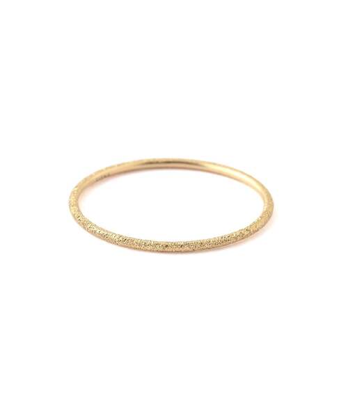 SIENA ROSE(シエナロゼ)の「RHYTHMIC FLOW・パーティクルリング(リング・レディース・イエローゴールド・9号/11号/13号)」の1枚目の写真