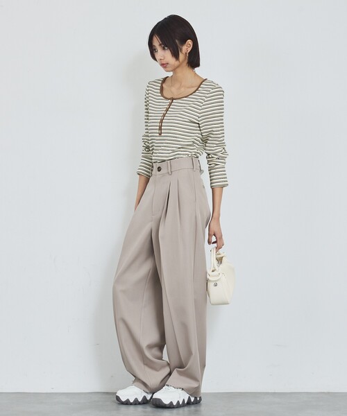 abahouse mavie（アバハウスマヴィ）の「ボーダーヘンリーネックプルオーバー（Tシャツ/カットソー・レディース・ブラック/グレー/オフホワイト・フリー）」の6枚目の写真