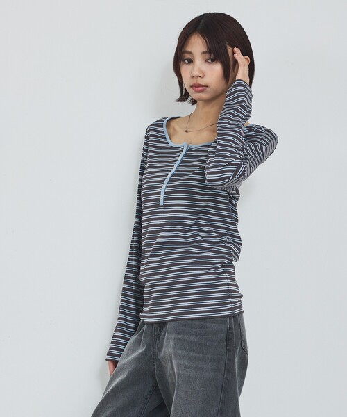 abahouse mavie（アバハウスマヴィ）の「ボーダーヘンリーネックプルオーバー（Tシャツ/カットソー・レディース・ブラック/グレー/オフホワイト・フリー）」の18枚目の写真