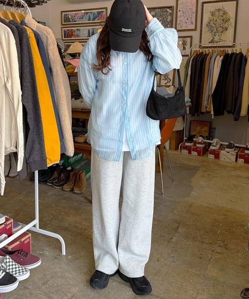 HEILIS(ヘイリス)の「【Chel Select】フェイクスエードコージーバッグ / 秋服 春服 冬服 スウェード スクエア ハンドバッグ ワンハンドル 韓国 ブラウン キャメル ブラック レッド 無地 シンプル カジュアル ファスナー ノームコア シティガール トレンド(ハンドバッグ・レディース・ブラック/キャメル・FREE)」の8枚目の写真