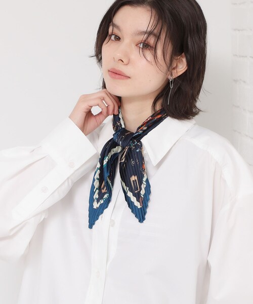 THE SHOP TK (ザ ショップ ティーケー )の「プリーツスカーフ(バンダナ/スカーフ・レディース・ブラック/アイボリー系/ネイビー系/オレンジ・99)」の6枚目の写真