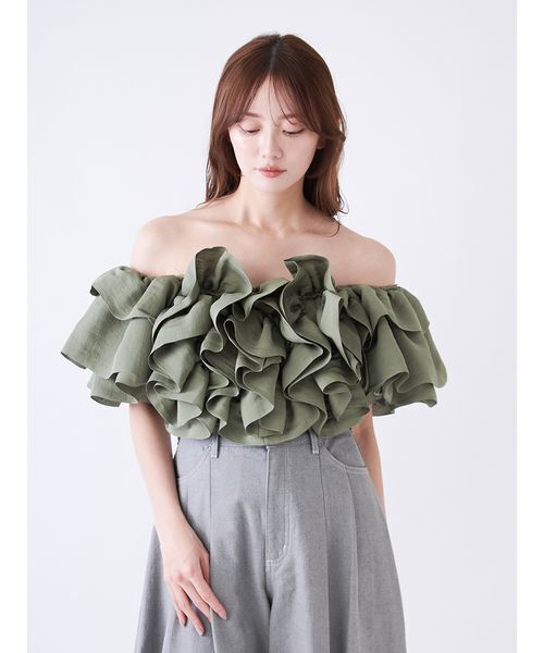 SNIDEL（スナイデル）の「オフショルボリュームフリルブラウス（シャツ/ブラウス・レディース・ライトグレー/アイボリー/カーキ・F）」の8枚目の写真
