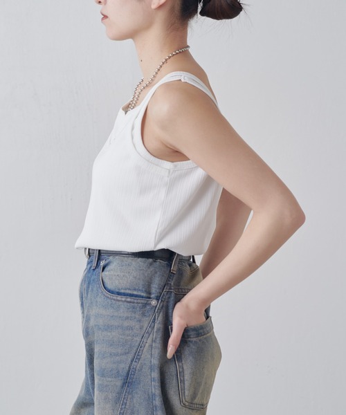 Lui's（ルイス）の「レイヤード風カップ付きタンクトップ（タンクトップ・レディース・ブラウン/アイボリー/ブラック・FREE）」の6枚目の写真