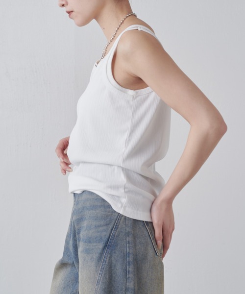 Lui's（ルイス）の「レイヤード風カップ付きタンクトップ（タンクトップ・レディース・ブラウン/アイボリー/ブラック・FREE）」の10枚目の写真