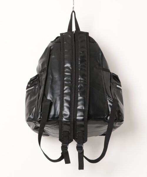 frunco（フランコ）の「【ZOZOTOWN限定】ドローストリングバッグパック/A4サイズ収納可能（バックパック/リュック・レディース・シルバー/ブラック・FREE）」の9枚目の写真