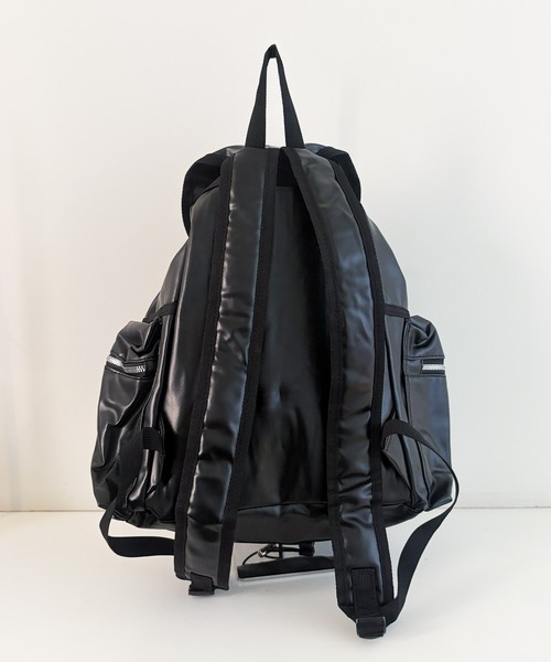 frunco（フランコ）の「【ZOZOTOWN限定】ドローストリングバッグパック/A4サイズ収納可能（バックパック/リュック・レディース・シルバー/ブラック・FREE）」の15枚目の写真