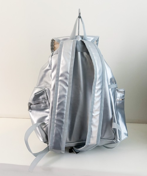 frunco（フランコ）の「【ZOZOTOWN限定】ドローストリングバッグパック/A4サイズ収納可能（バックパック/リュック・レディース・シルバー/ブラック・FREE）」の17枚目の写真