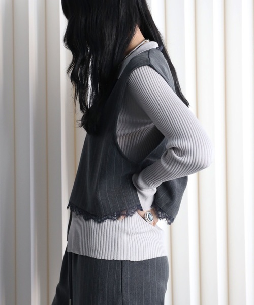 YENNA(イェンナ)の「レース切替ストライプVネックベスト/オケージョン(ベスト・レディース・チャコールグレー/グレイッシュベージュ/ベージュ・FREE)」の12枚目の写真