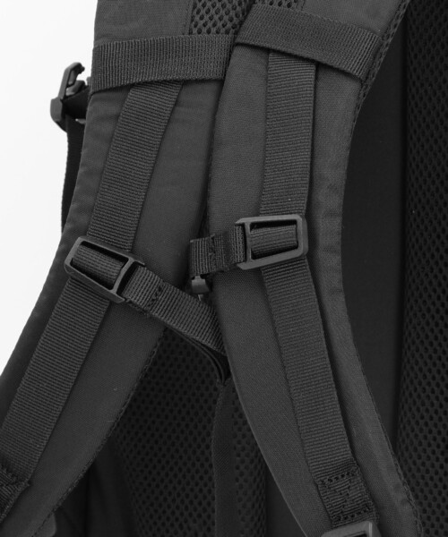 FREAK'S STORE(フリークスストア)の「Columbia/コロンビア 限定展開 キャッスルロック15L バックパックII / Castle Rock 15L Backpack II(バックパック/リュック・メンズ・ブラック・フリ-)」の7枚目の写真