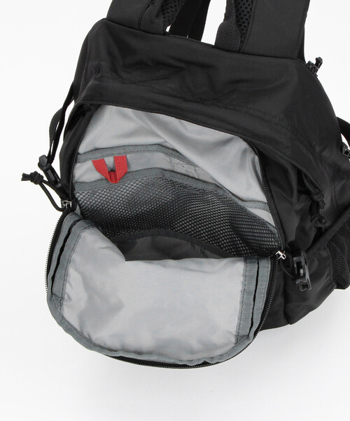 FREAK'S STORE(フリークスストア)の「Columbia/コロンビア 限定展開 キャッスルロック15L バックパックII / Castle Rock 15L Backpack II(バックパック/リュック・メンズ・ブラック・フリ-)」の10枚目の写真