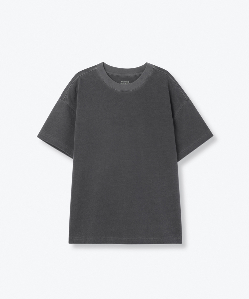 MUSINSA STANDARD KIDS（ムシンサスタンダードキッズ）の「ピグメントオーバーサイズクルーネックTシャツ[チャコールグレー]（Tシャツ/カットソー・レディース・その他・110/120/130/140/150/160）」の2枚目の写真