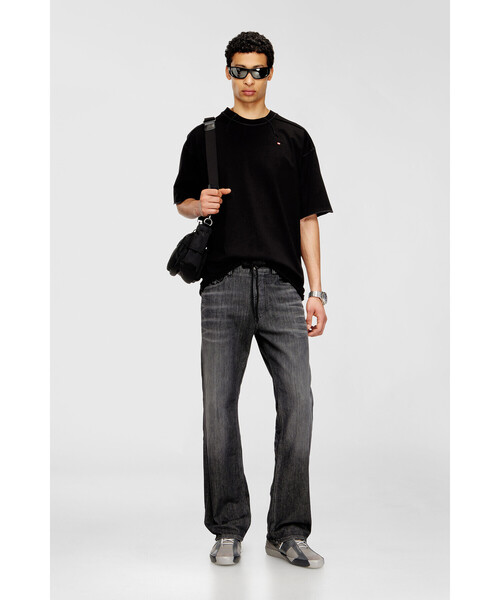 DIESEL(ディーゼル)の「メンズ Tシャツ T-CRAHOR-BOXT-T1(Tシャツ/カットソー・メンズ・オフホワイト/ブラック・X-SMALL/SMALL/X-LARGE/XX-LARGE/LARGE/XXX-LARGE/MEDIUM)」の17枚目の写真