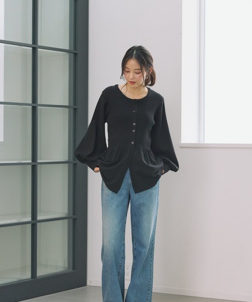 Alumu.(エルム)の「AM610202 ぺプラムリブカーディガン(カーディガン/ボレロ・レディース・ブラック/ベージュ・FREE)」の18枚目の写真