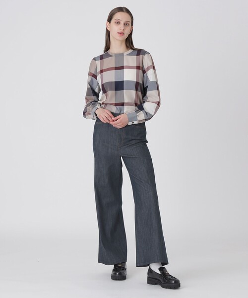 BLUE LABEL CRESTBRIDGE(ブルーレーベルクレストブリッジ)の「【一部店舗限定】スラブシャンブレーワイドパンツ(デニムパンツ・レディース・ブルー系その他4/ネイビー・36/38)」の10枚目の写真