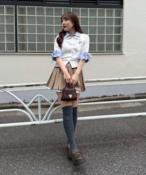 Another Branch olive des olive(アナザーブランチオリーブデオリーブ)の「2枚衿ドッキング5分袖ニット(ニット/セーター・レディース・アイボリー/オフホワイト/グレー/ライトグレー/ネイビー/インディゴブルー・FREE)」の10枚目の写真