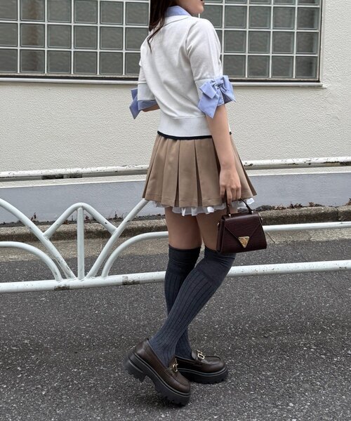 Another Branch olive des olive(アナザーブランチオリーブデオリーブ)の「2枚衿ドッキング5分袖ニット(ニット/セーター・レディース・アイボリー/オフホワイト/グレー/ライトグレー/ネイビー/インディゴブルー・FREE)」の13枚目の写真