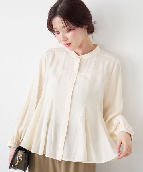 le.coeur blanc(ルクールブラン)の「バンドカラーマチ入りブラウス(シャツ/ブラウス・レディース・アイボリー/ネイビー・38)」の2枚目の写真