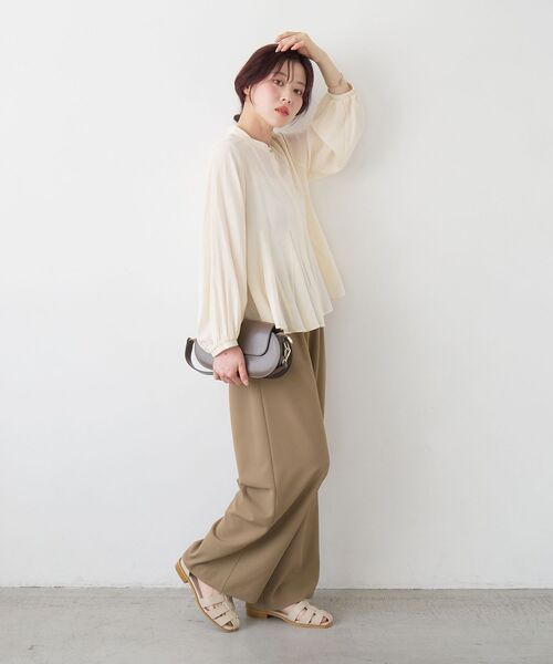 le.coeur blanc(ルクールブラン)の「バンドカラーマチ入りブラウス(シャツ/ブラウス・レディース・アイボリー/ネイビー・38)」の7枚目の写真