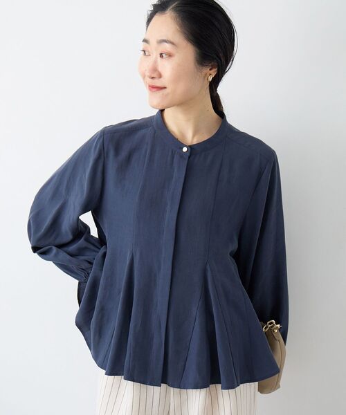 le.coeur blanc(ルクールブラン)の「バンドカラーマチ入りブラウス(シャツ/ブラウス・レディース・アイボリー/ネイビー・38)」の10枚目の写真