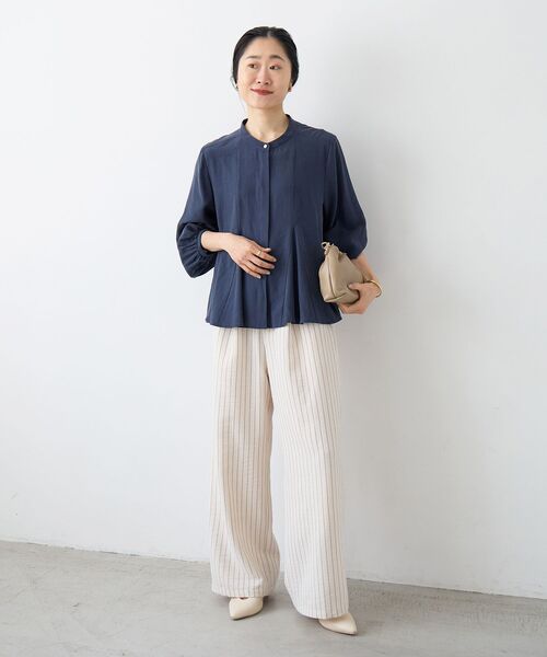 le.coeur blanc(ルクールブラン)の「バンドカラーマチ入りブラウス(シャツ/ブラウス・レディース・アイボリー/ネイビー・38)」の19枚目の写真