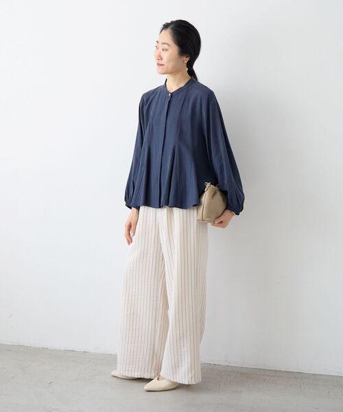 le.coeur blanc(ルクールブラン)の「バンドカラーマチ入りブラウス(シャツ/ブラウス・レディース・アイボリー/ネイビー・38)」の20枚目の写真